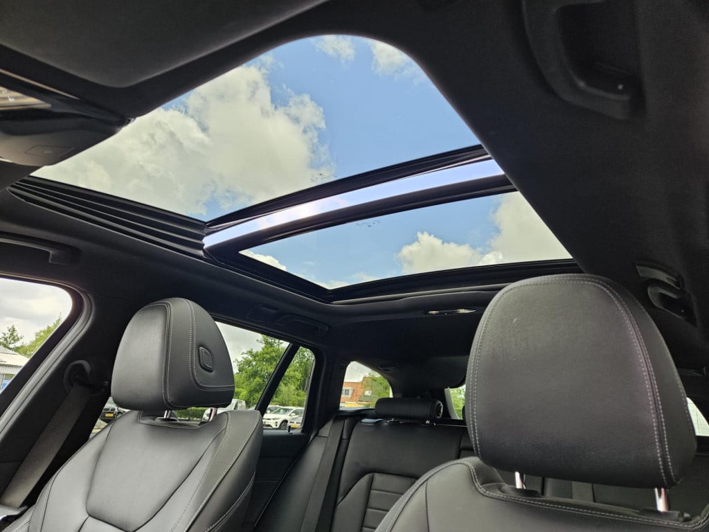 BMW 3-serie touring 330i m-performance high executive