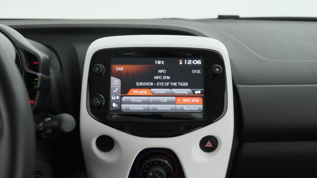 Citroen C1 1.0 vti airscape feel | vouwdak | camera | apple carplay | dab+