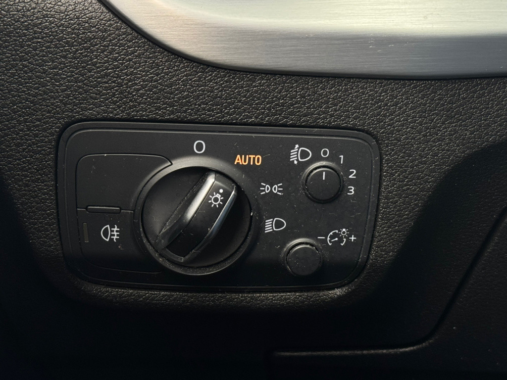 Audi Q2 30 tfsi s-line * virtual cockpit * carplay * keyless * leder