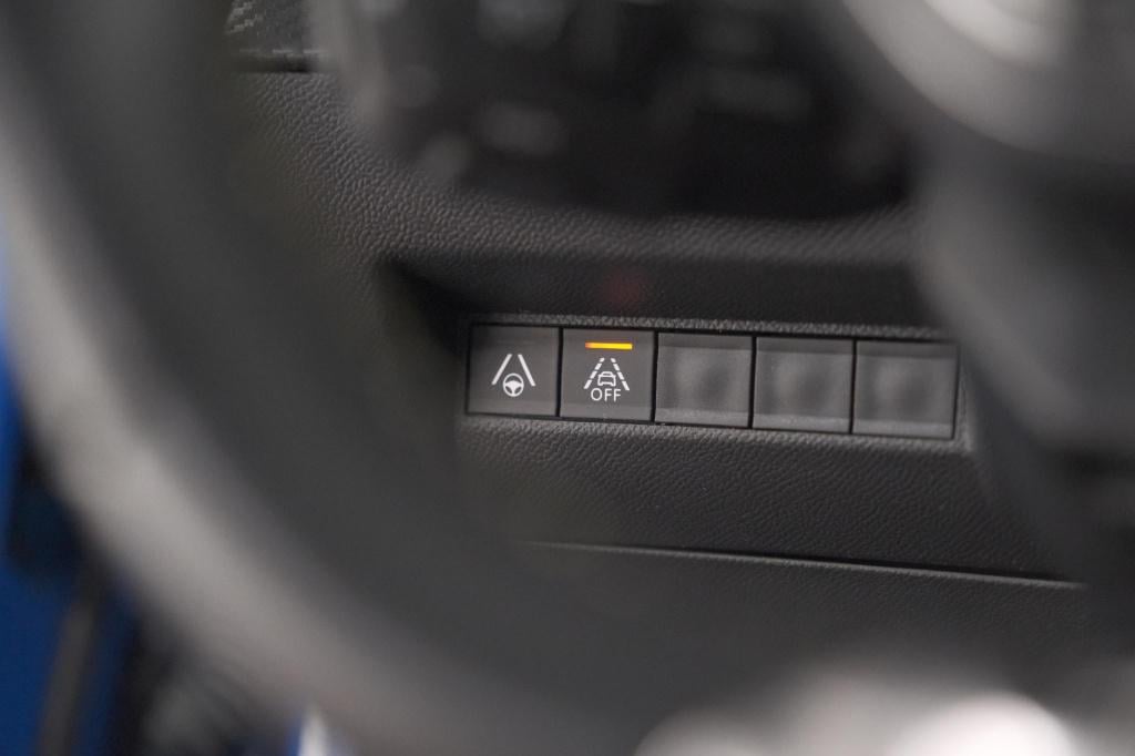 Peugeot 2008 puretech 130 eat8 gt-line | camera | dodehoekdetectie | adapti