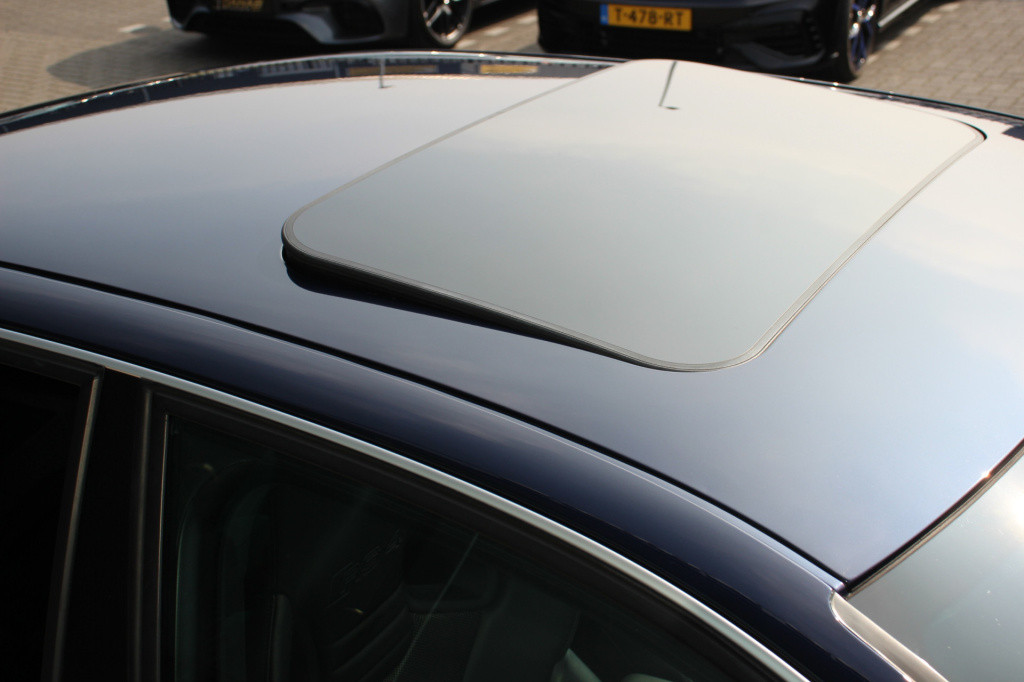 Audi A4 limousine 4.2 v8 rs4 quattro | orig nl | 2de eigenaar | kuipstoelen