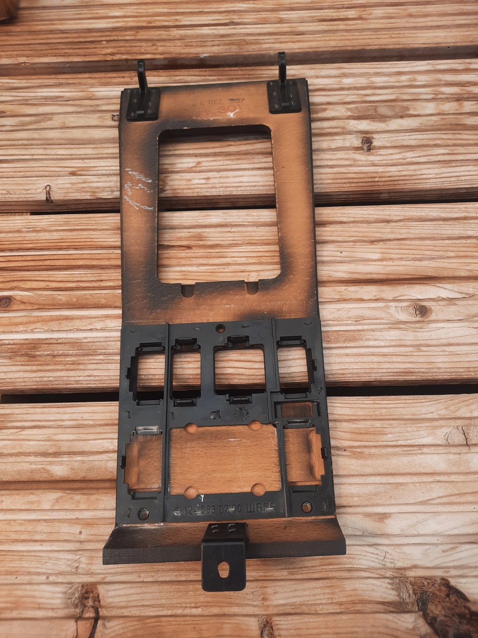 Te koop voor mercedes w 124 midden console hout