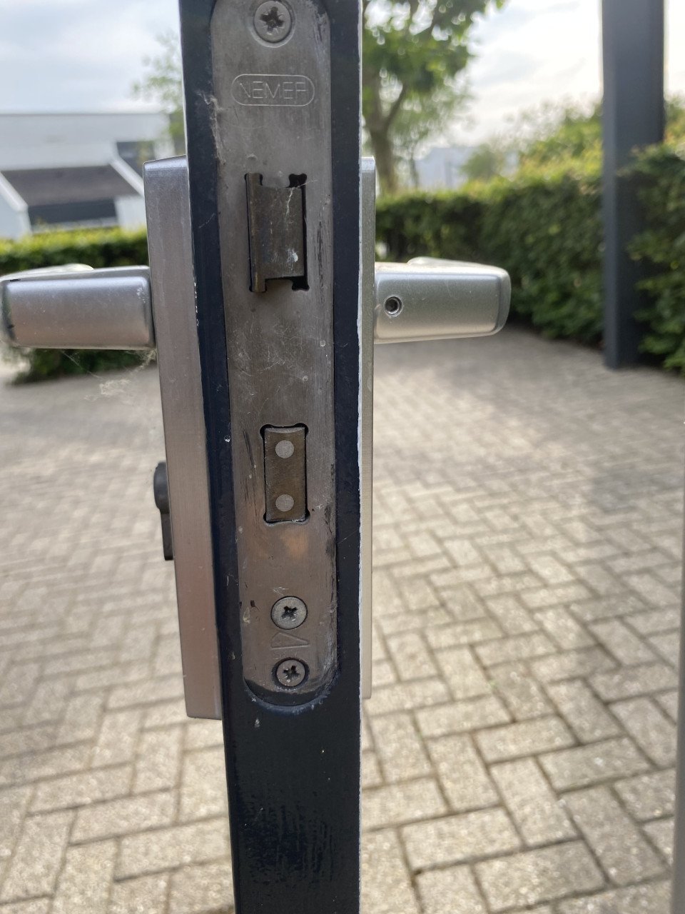 Hardhouten buitendeur links draaiend, dubbel glas