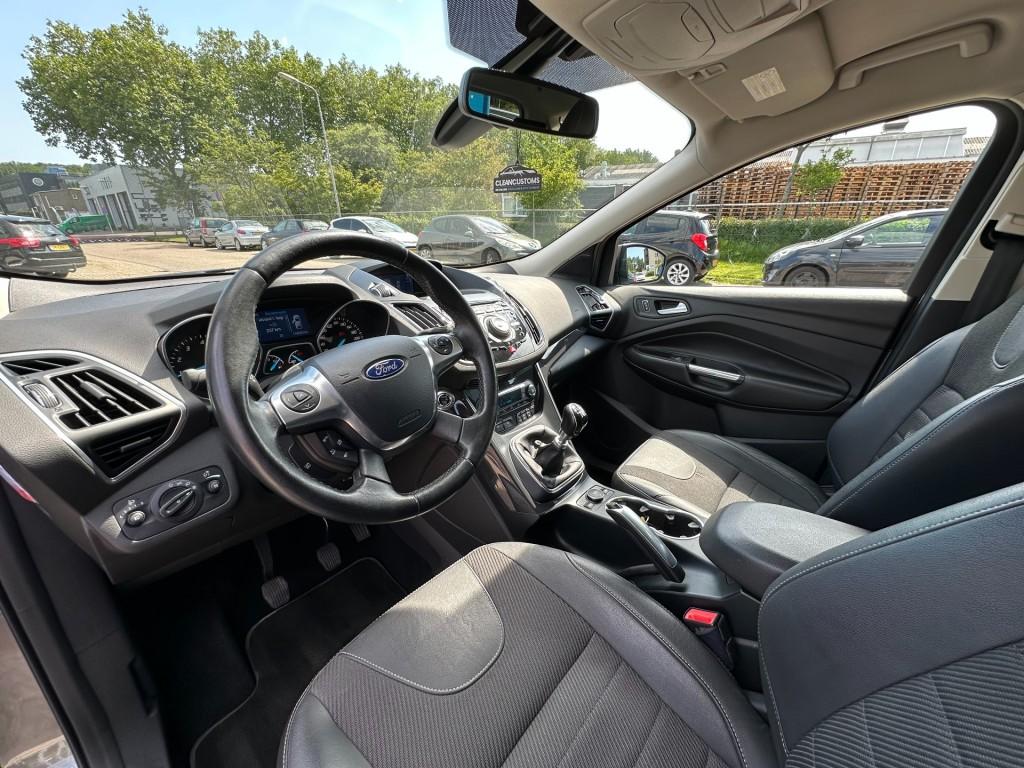 Ford Kuga 1.6 titanium trekhaak pdc stoelverwarming
