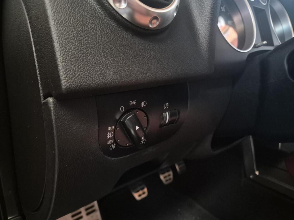 Audi TT roadster 1.8 5v turbo quattro / liefhebbersauto / baseball stiksels