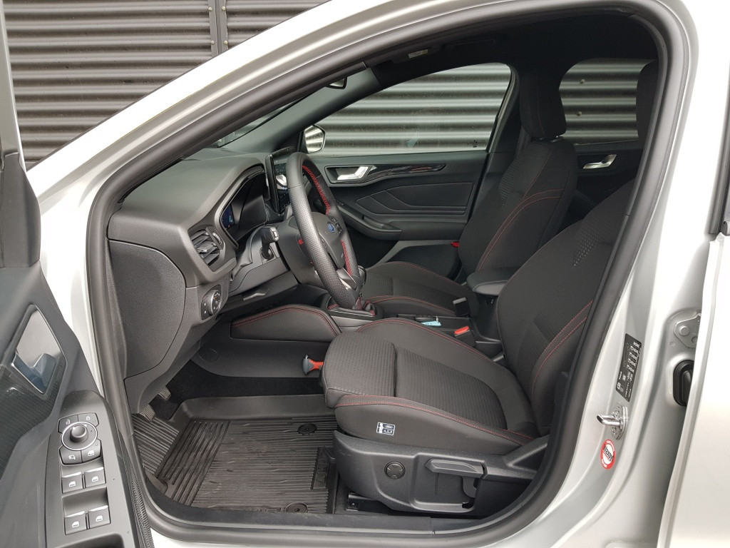 Ford Focus wagon st-line x 1.0 ecoboost