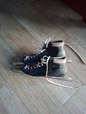 Schaatsen Noren merk Metax  mt 47