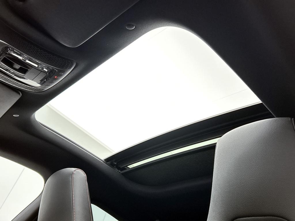 Mercedes-Benz Cla shooting brake 250 e business solution amg | nightpakket 