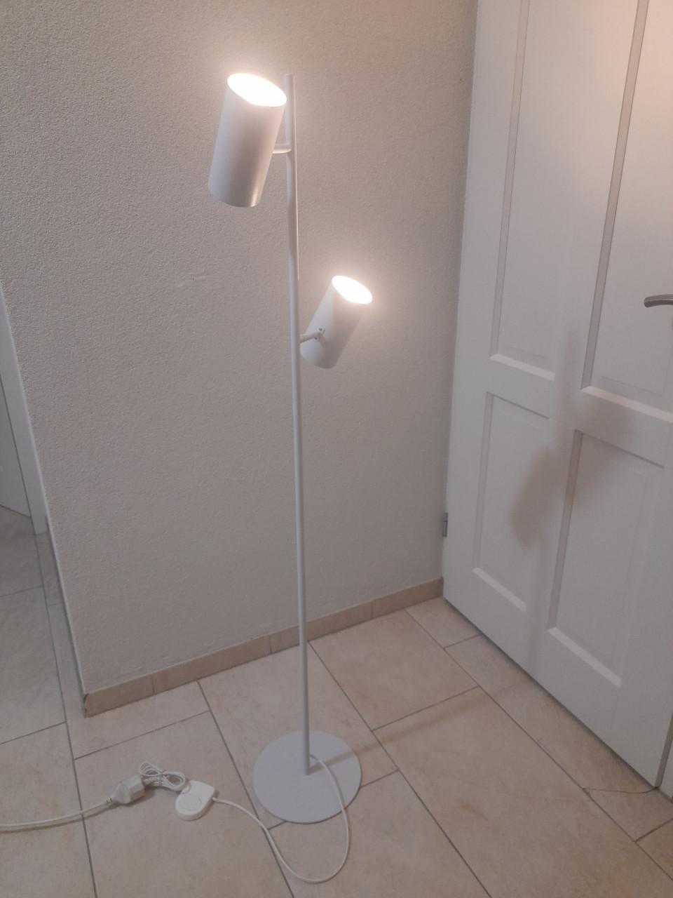 Prachtige metalen vloerlamp ( z.g.a.n.) hoogte 142