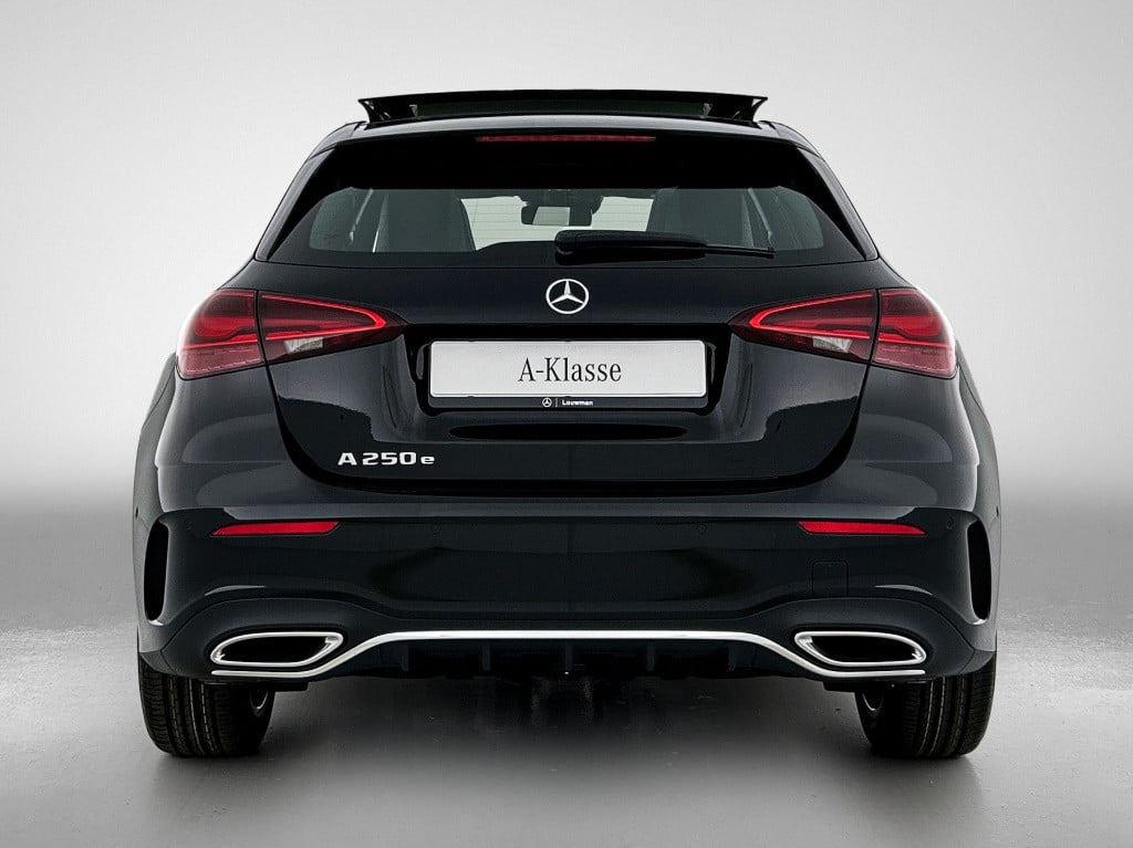 Mercedes-Benz A-Klasse 250 e business solution amg | parkeerpakket met acht