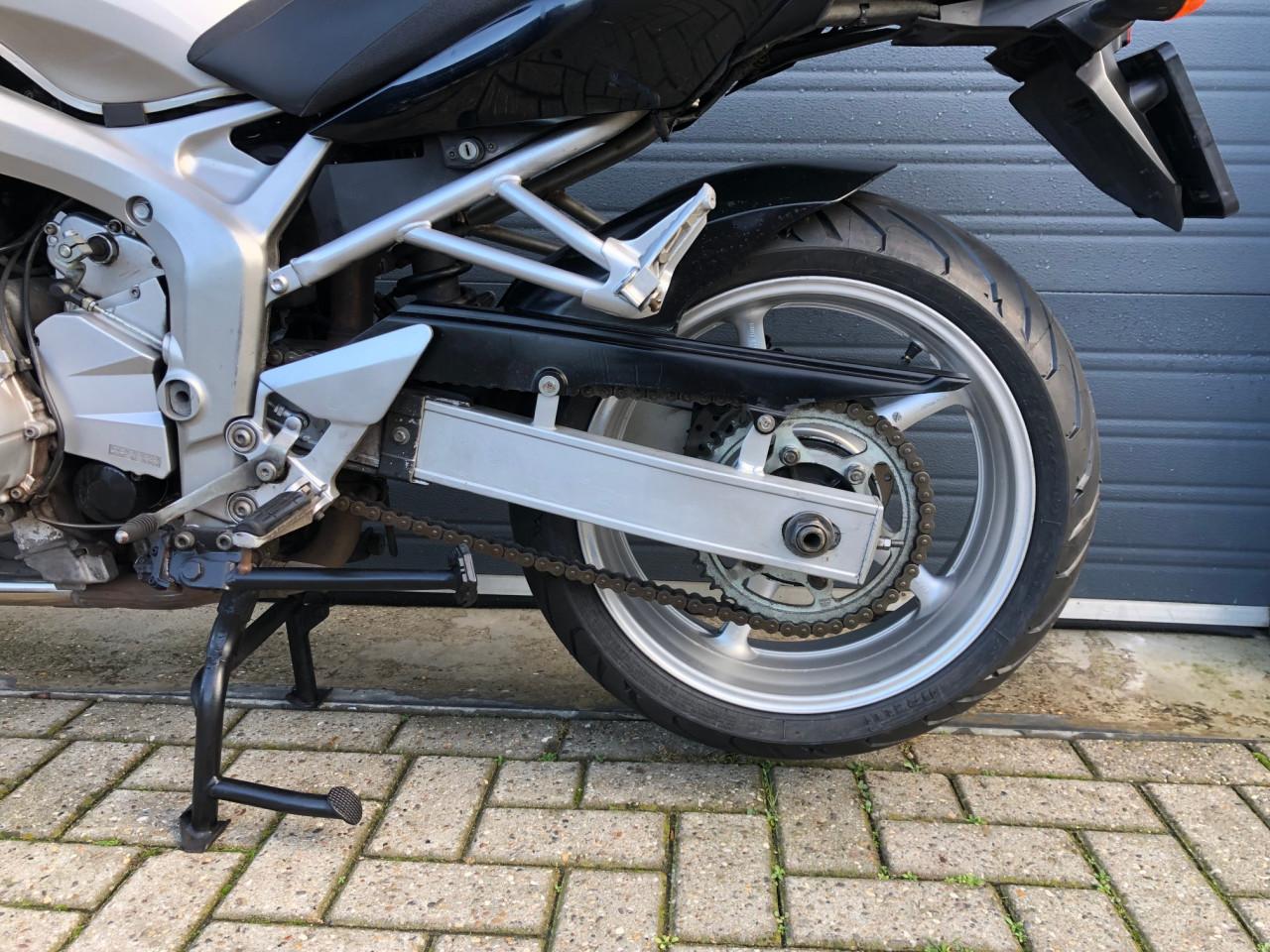 Inruilkoopje: Yamaha FZ6 N uit 2004, met 68dkm, nieuwe achterband €1995,-