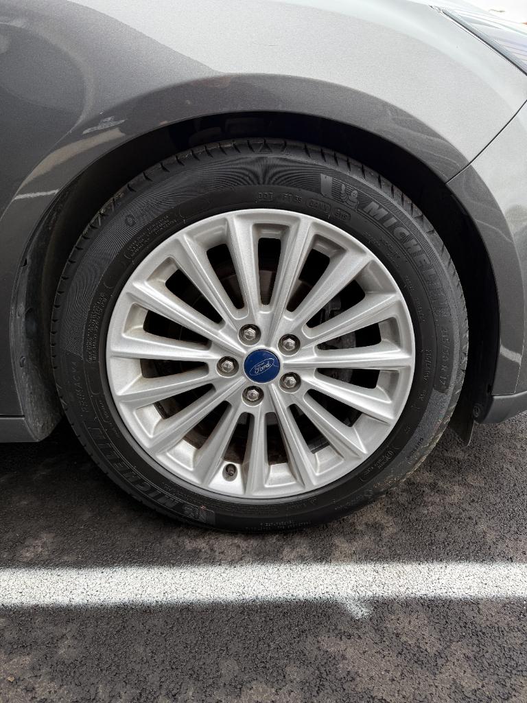 Ford Focus 1.0 - titanium edition