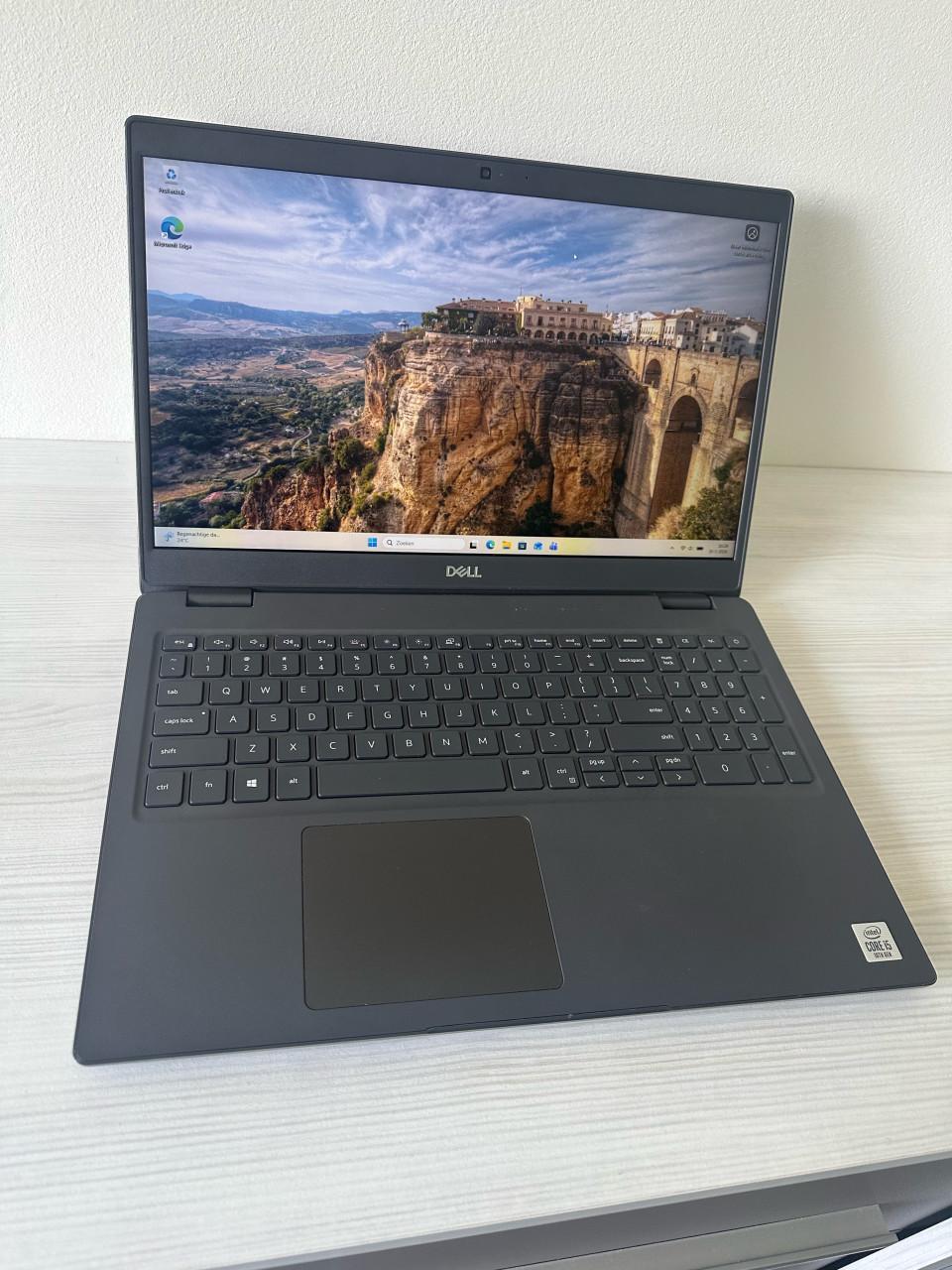 Dell Latitude 3510 / Intel Core i5 / 10de generatie / 8GB / Windows 11 /