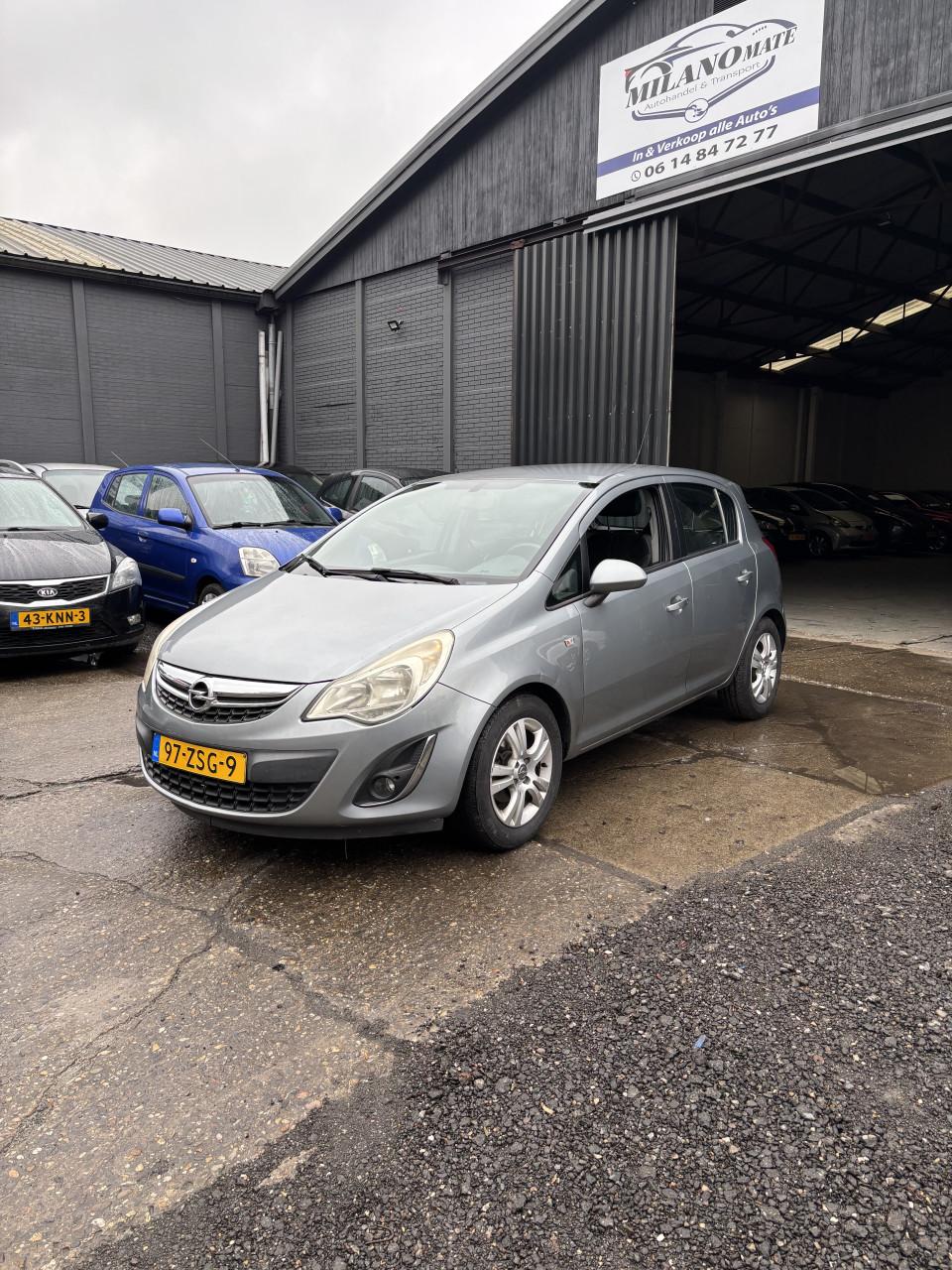 Opel corsa voljaar apk!