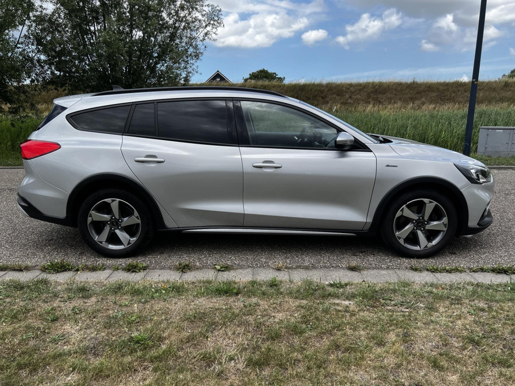 Ford Focus wagon 1.0 ecoboost active x wagon automaat automaat