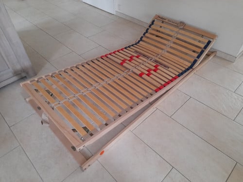Verstelbare lattenbodem 90 x 200 (in goede staat )
