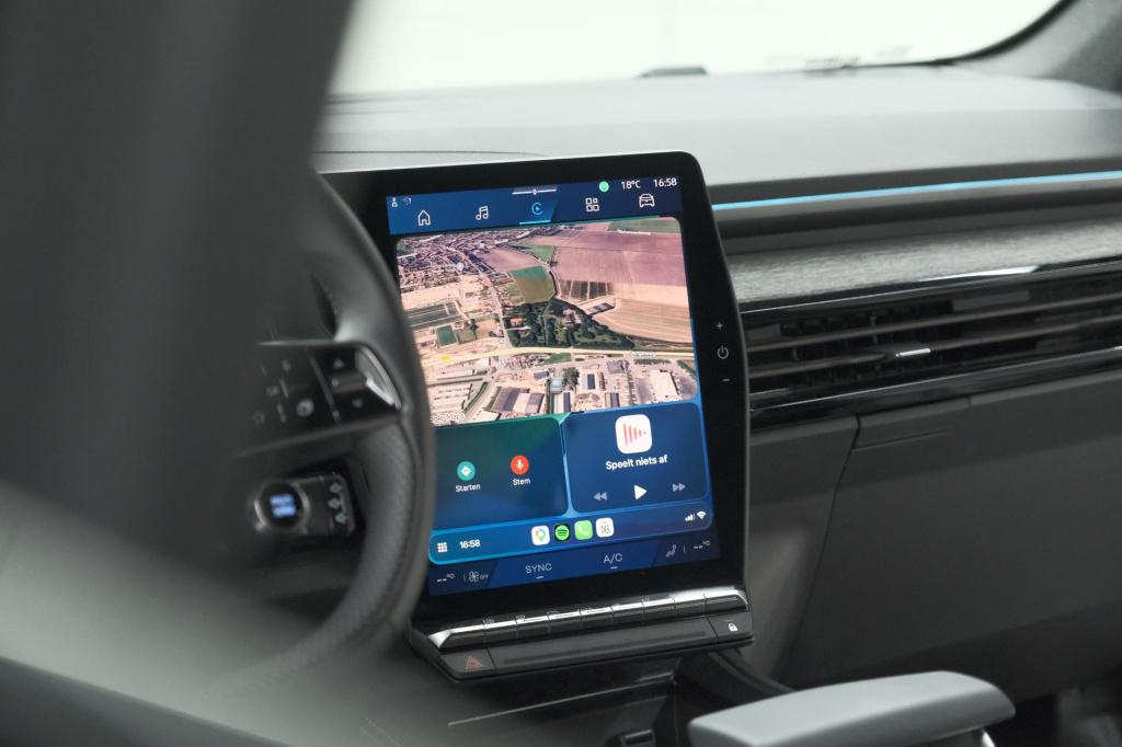 Renault Austral 1.2 e-tech full hybrid 200 techno | 360 camera | panoramada