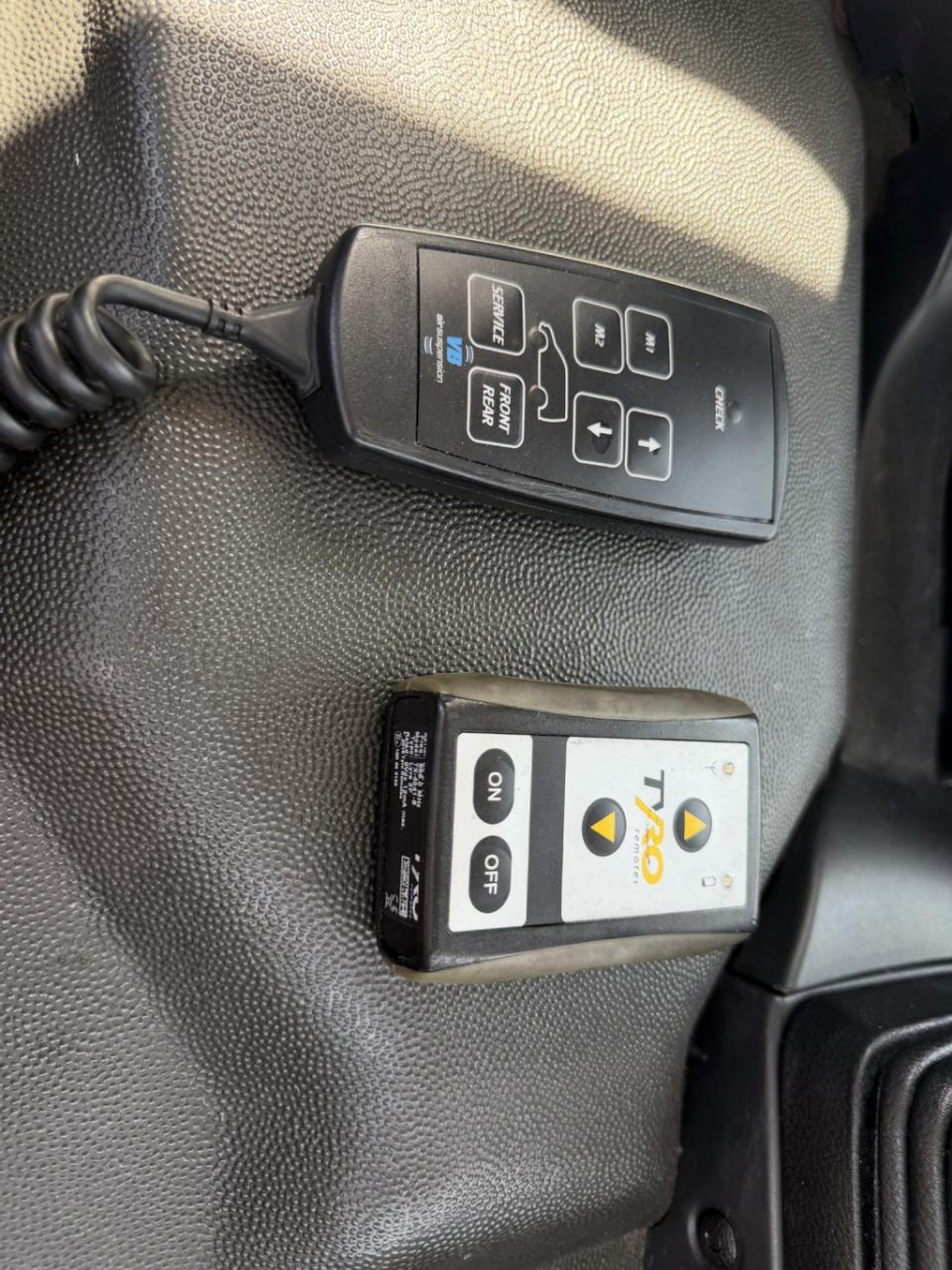 Nissan Onbekend nt400 35.15 3.0 dci tijhof oprijwagen luchtremmen