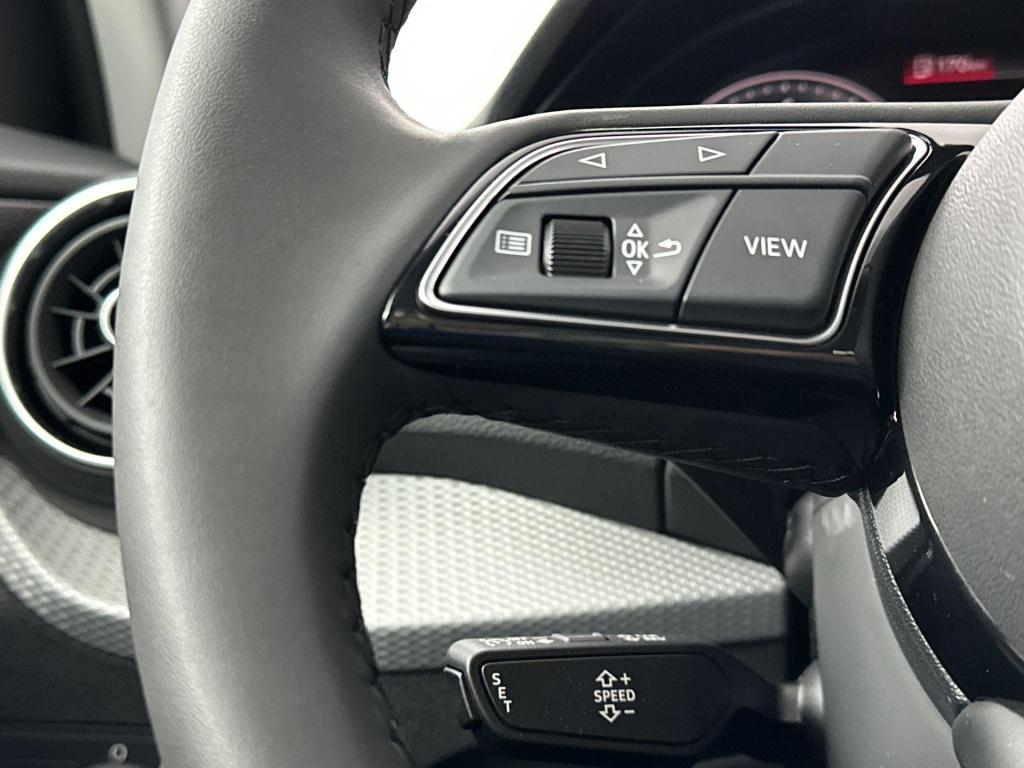 Audi Q2 pro line 35 tfsi 110 kw / 150 pk hatchback 7 versn