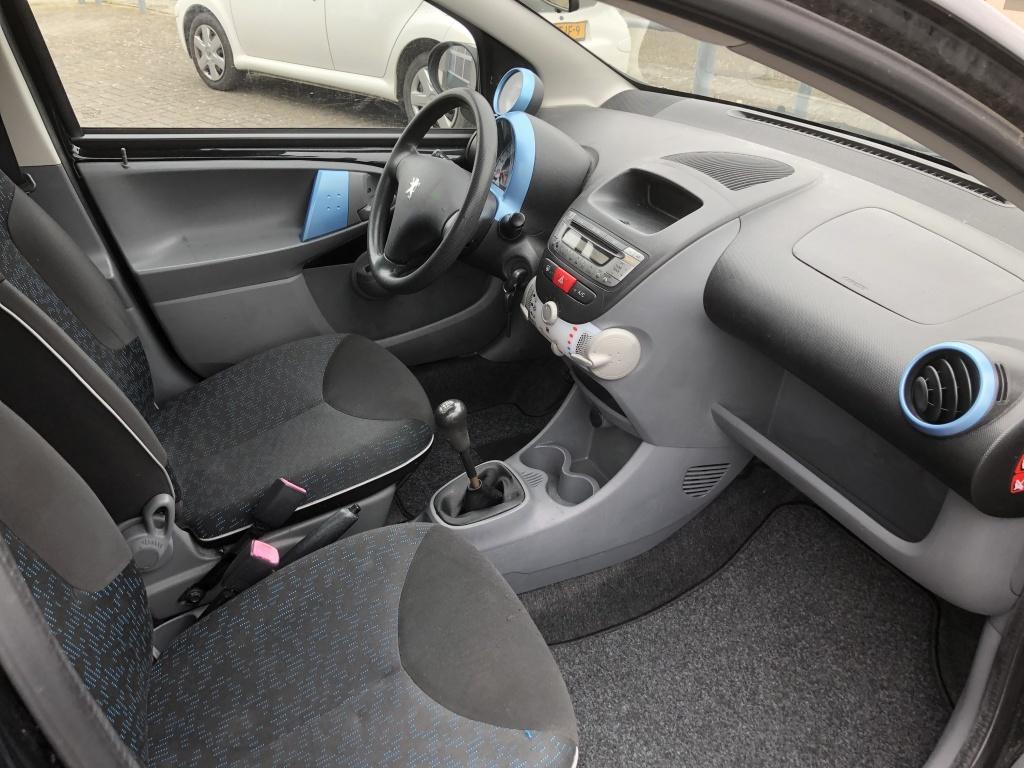 Peugeot 107 1.0-12v urban move