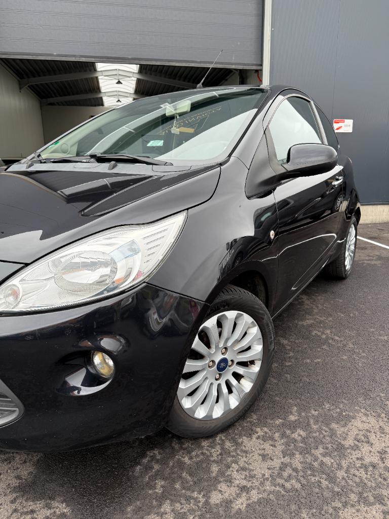Ford KA 1.2 - titanium - airco