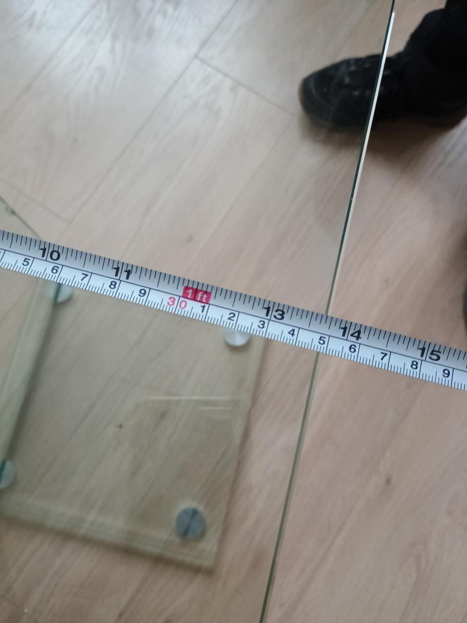 Te koop: glazen bijzettafel