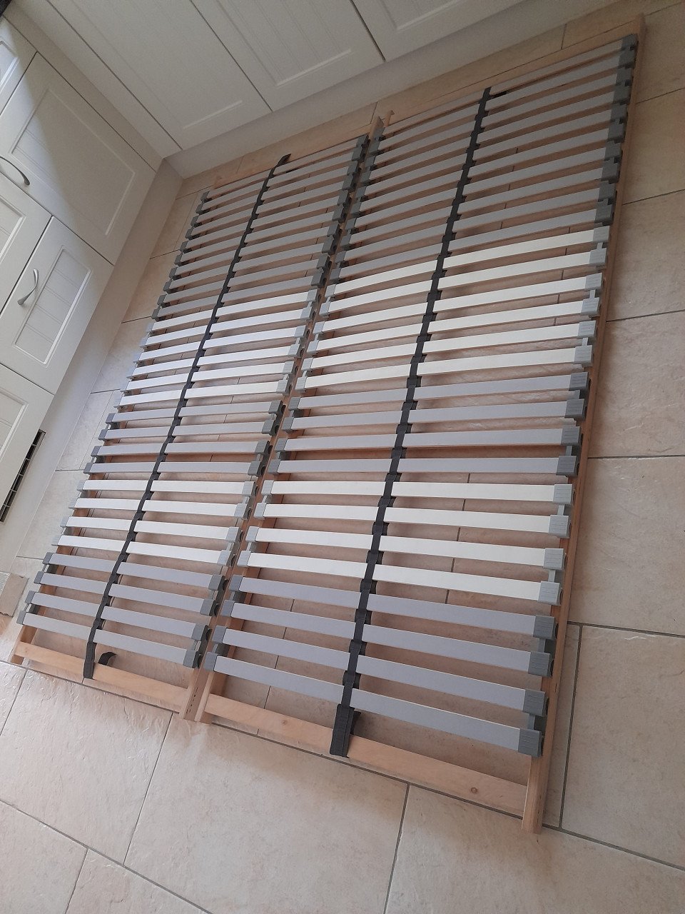 2 x lattenbodem 80 x 200 ( in goede staat )