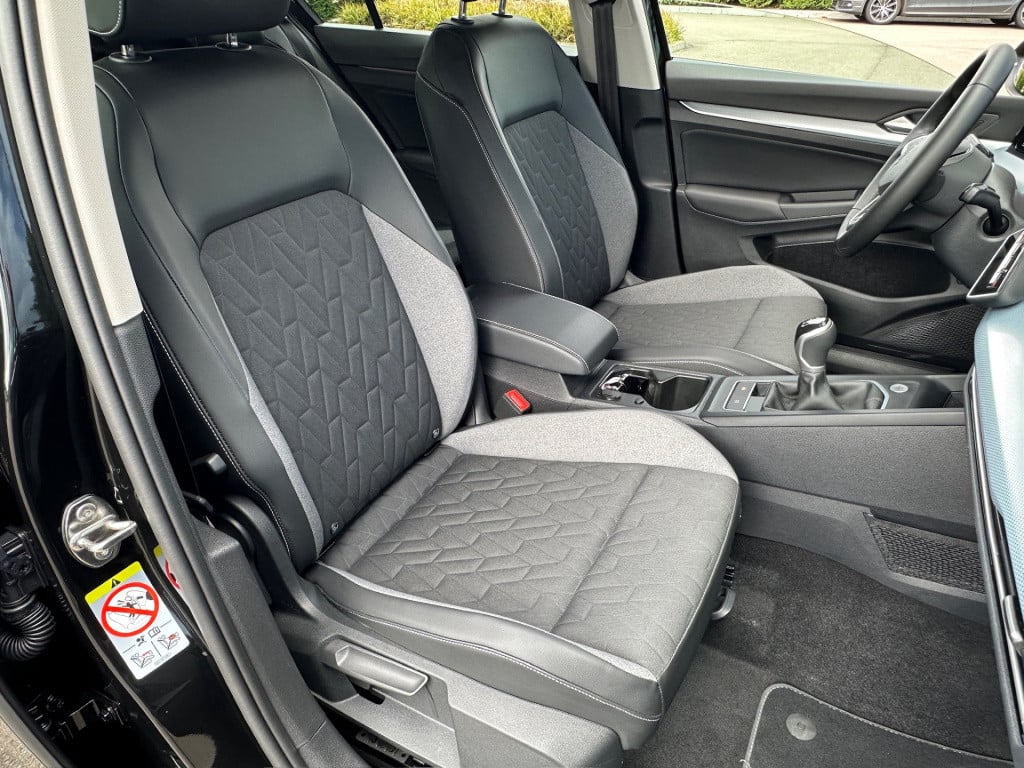 Volkswagen Golf 1.5 tsi 150pk goal | trekhaak | camera | adapt. cruise | iq