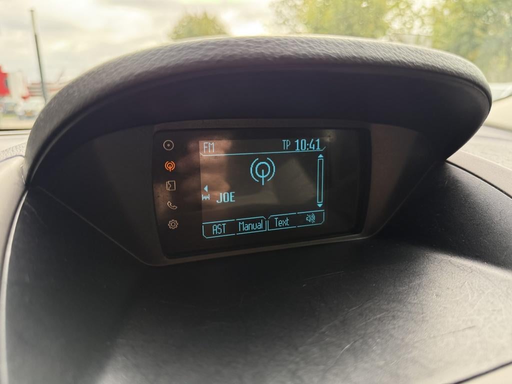 Ford Tourneo Courier 1.0 titanium