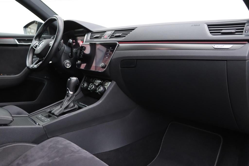 Skoda Superb 2.0 tsi 4x4 sportline business 280pk dsg7