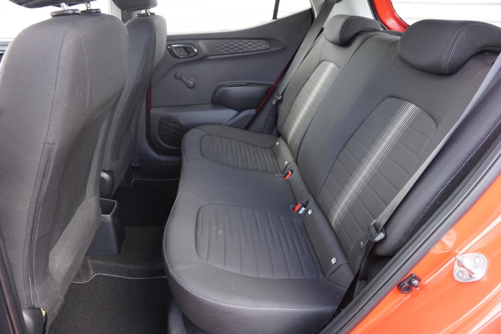 Hyundai I 10 1.0 comfort airco / cruise / carplay / lane ass. / elektr. ram