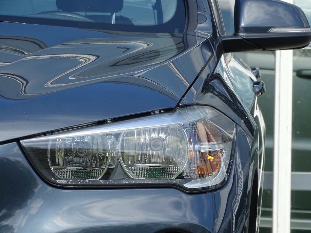 BMW X1 sdrive18i executive automaat | apple carplay | | el. koffer | 17"