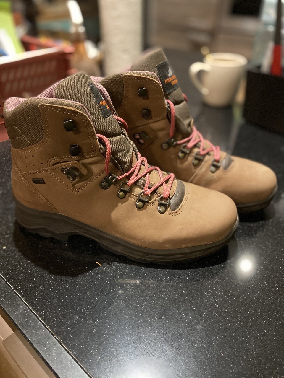 Gave weinig gedragen dames schoenen maat 42!