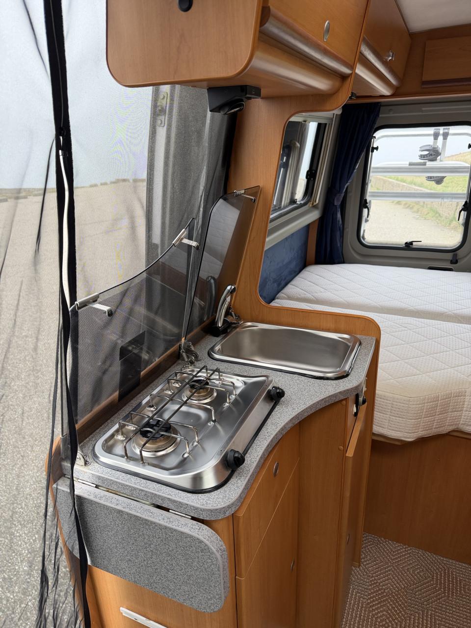 Rijk uitgeruste Globecar buscamper, Citroën 2.8 HDI 107 KW