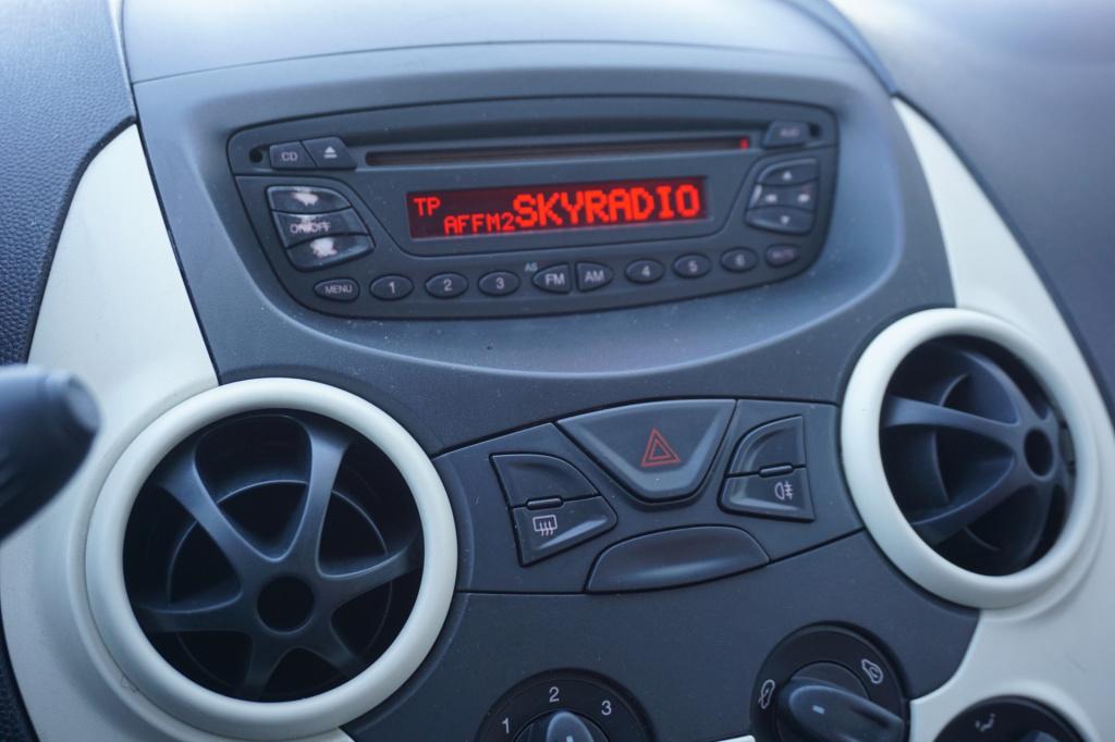 Ford KA 1.2 cool&sound airco / elektr. ramen / nap / apk t/m 04-2027