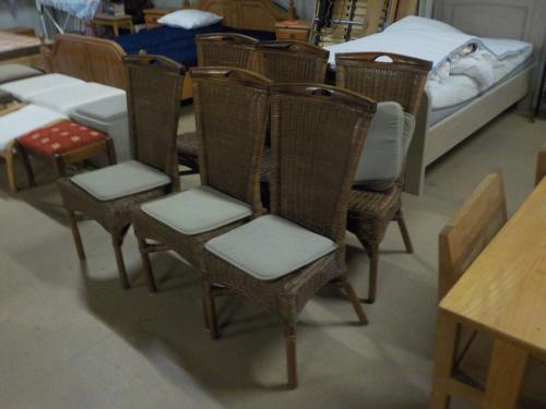 6 rieten stoelen opruimprijs 25 euro