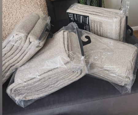 Beige teddy gordijnen vier stuks nieuw in verpakking