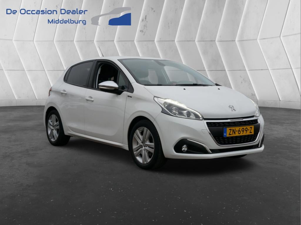 Peugeot 208 1.2 puretech signature rijklaar incl garantie