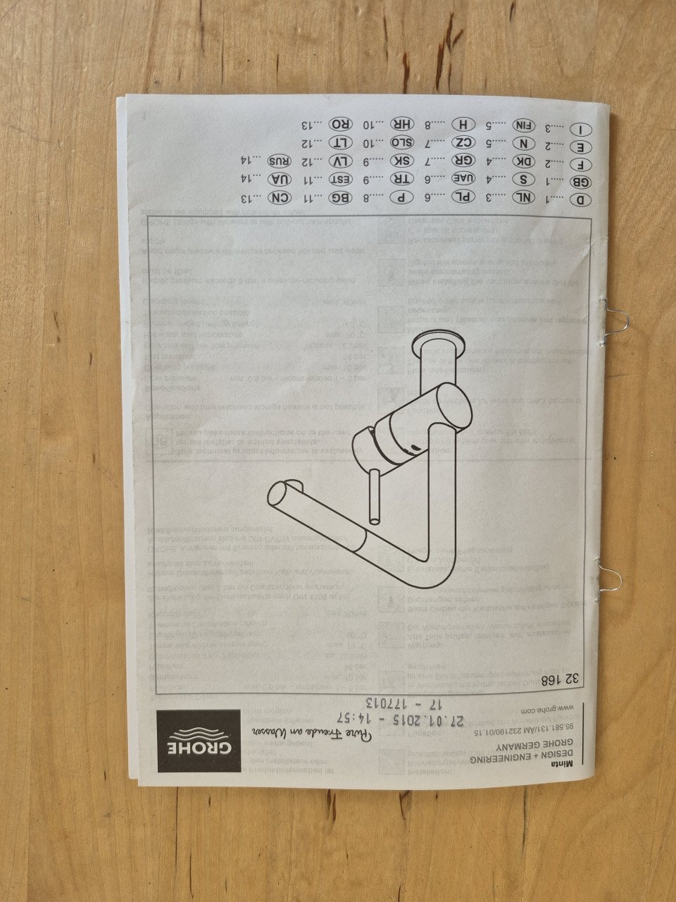 Twee keukenkranen, Bulthaupt en Grohe met uittrekbare douche