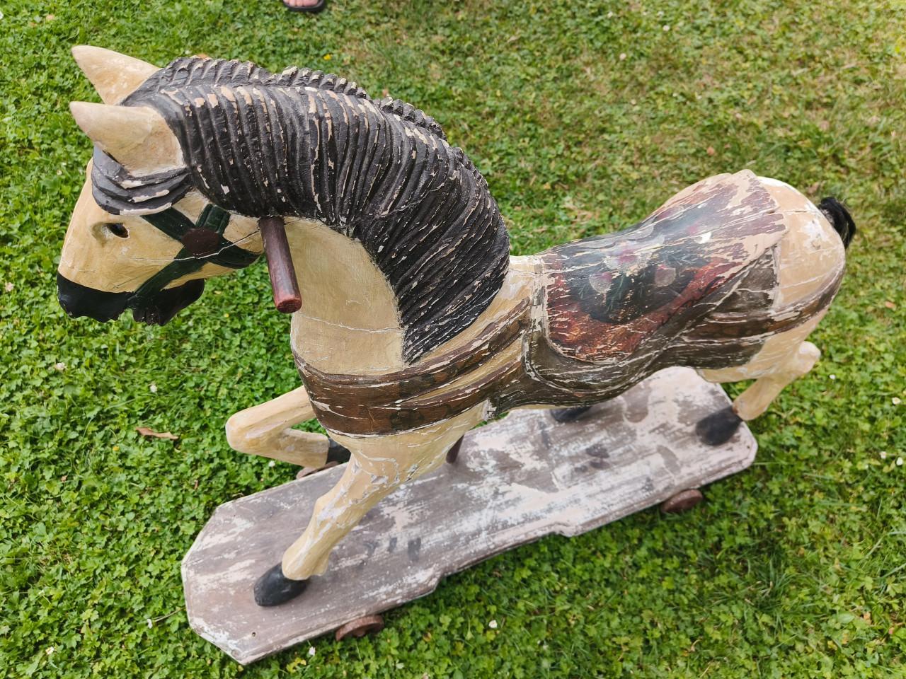 Houten antiek paard