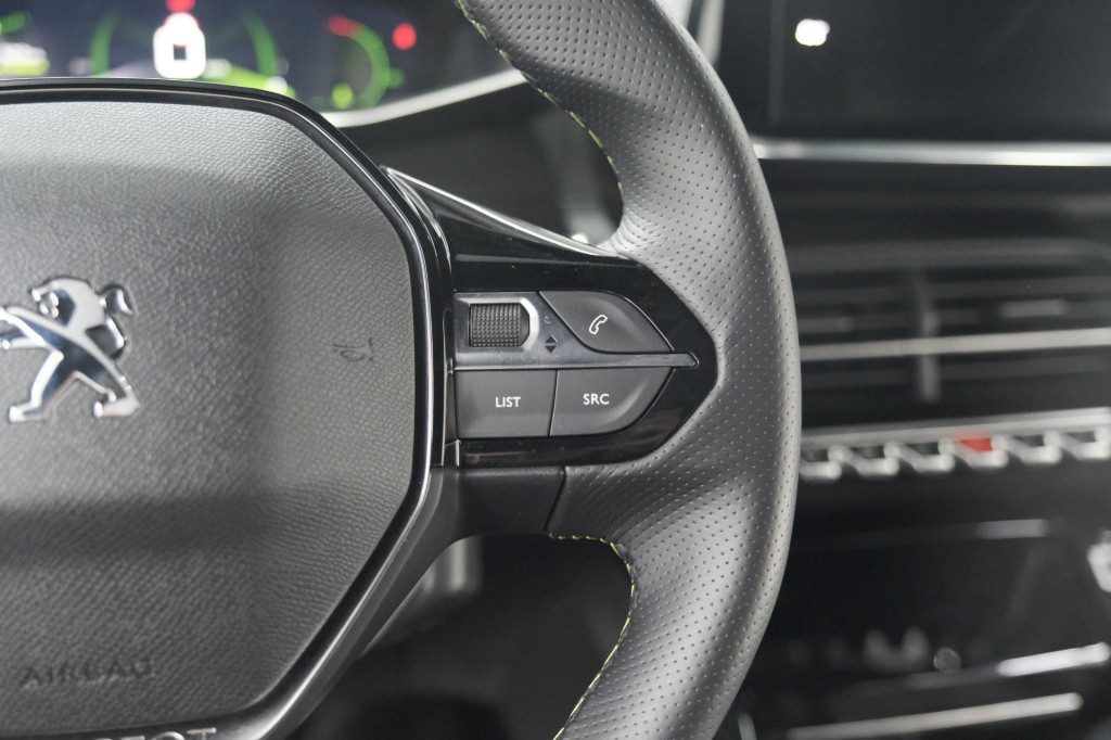 Peugeot 208 puretech 100 gt | camera | adaptieve cruise control | navigatie