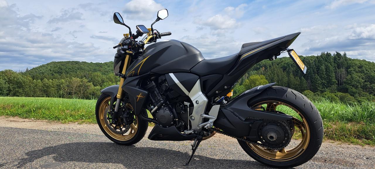 Nette Honda cb1000R