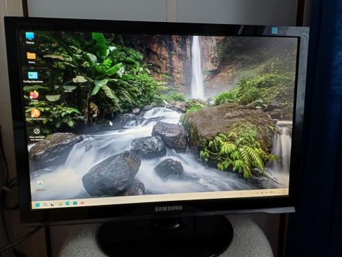 Samsung monitor 22 inch