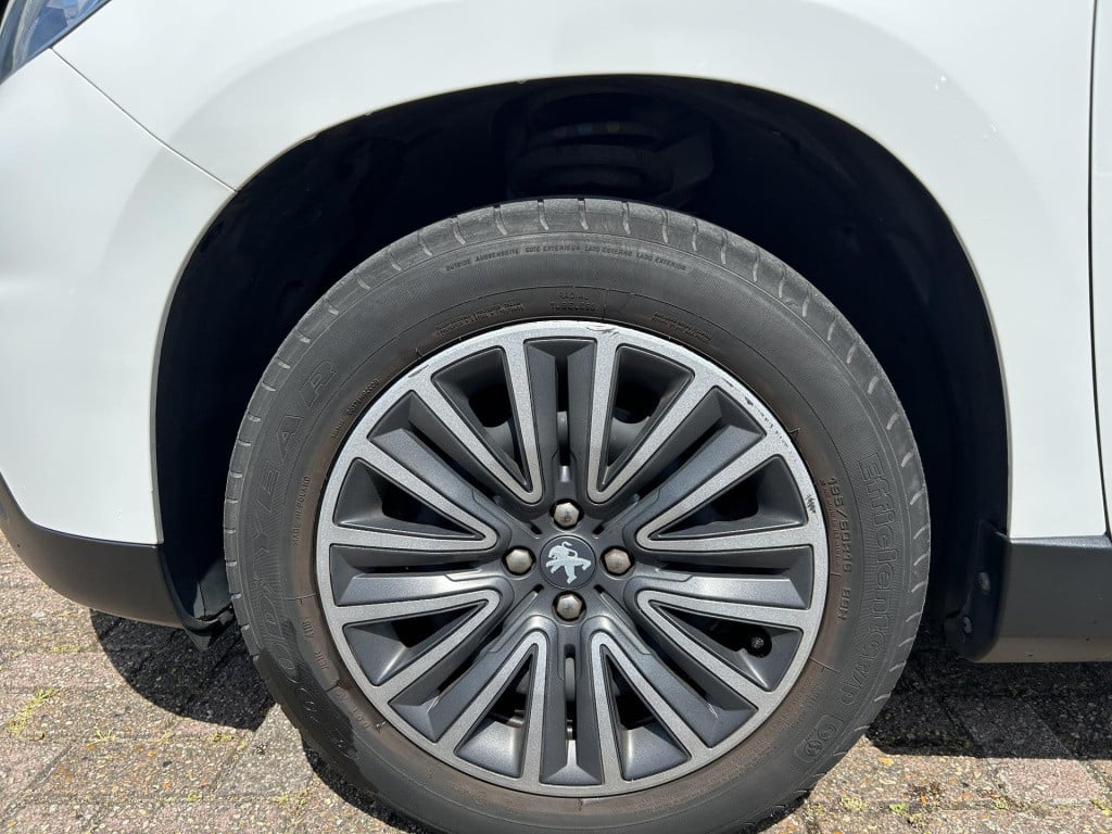 Peugeot 2008 1.2 puretech blue lion automaat 1e eigenaar| automaat