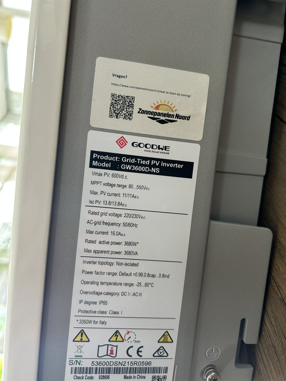 GoodWe 3600D-NS Omvormer met WiFi.