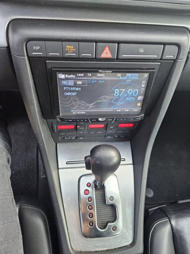 2008 Audi A4 B7 2.0 tfsi quattro sedan (usa)