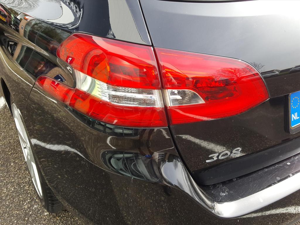 Peugeot 308 sw blue l. 1.2pt-110pk navigatie | trekhaak | cruise control | 