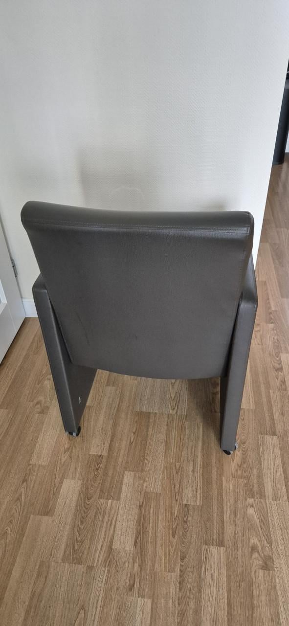 4 eetkamer stoelen