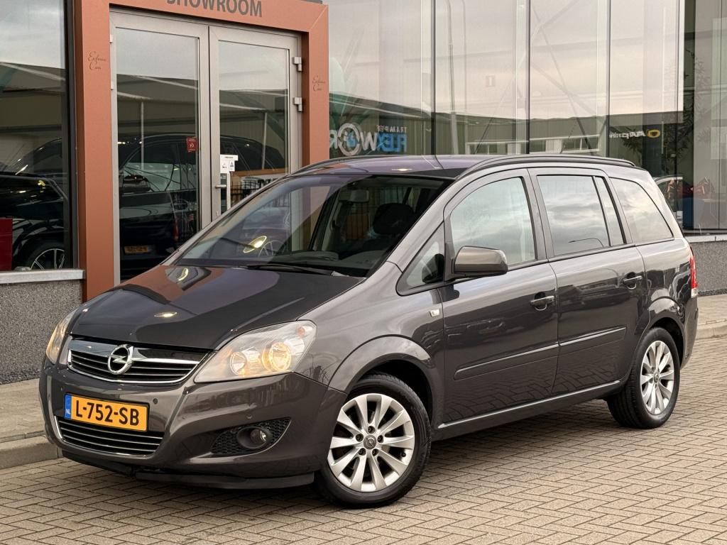 Opel Zafira 1.8 cosmo | 7-zitter | bluetooth | navigatie | cruise | climate
