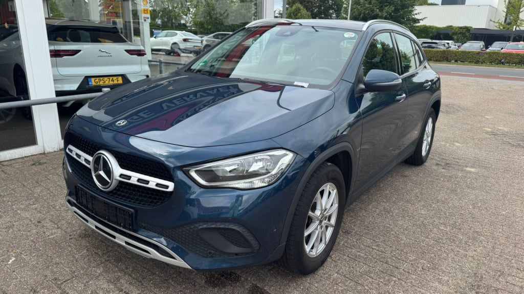 Mercedes-Benz Gla-klasse 180 business solution